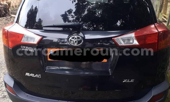 Sayi Na hannu Toyota RAV4 Black Mota in Douala a Ƙasar Kamaru Sayi Na hannu Toyota RAV4 Black Mota in Douala a Ƙasar Kamaru