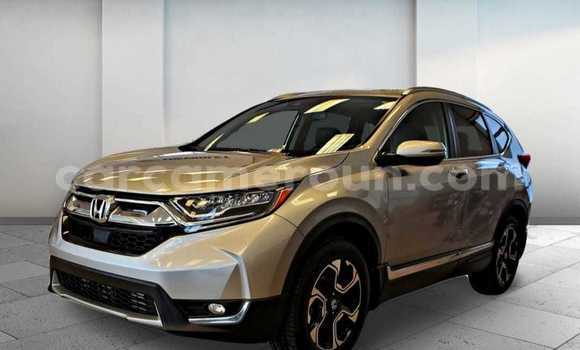 Sayi Imported Honda CR–V Azurfa Mota in Douala a Ƙasar Kamaru