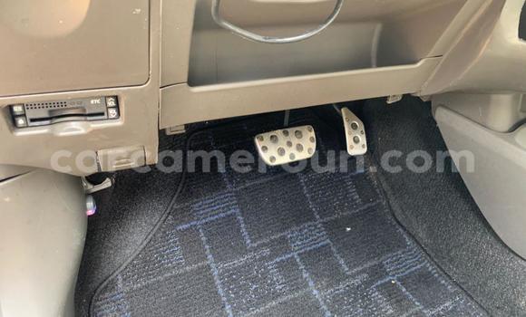 Sayi Na hannu Toyota Vitz Azurfa Mota in Douala a Ƙasar Kamaru Sayi Na hannu Toyota Vitz Azurfa Mota in Douala a Ƙasar Kamaru