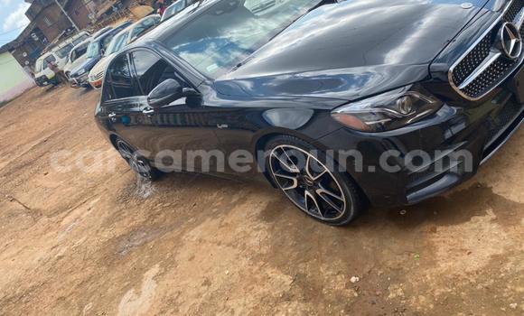 Sayi Imported Mercedes‒Benz E–Class Black Mota in Douala a Ƙasar Kamaru Sayi Imported Mercedes‒Benz E–Class Black Mota in Douala a Ƙasar Kamaru