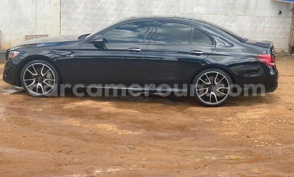 Sayi Imported Mercedes‒Benz E–Class Black Mota in Douala a Ƙasar Kamaru Sayi Imported Mercedes‒Benz E–Class Black Mota in Douala a Ƙasar Kamaru