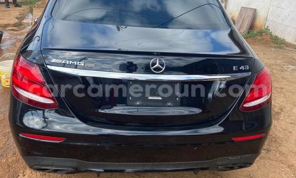 Sayi Imported Mercedes‒Benz E–Class Black Mota in Douala a Ƙasar Kamaru Sayi Imported Mercedes‒Benz E–Class Black Mota in Douala a Ƙasar Kamaru