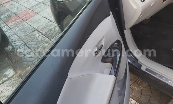 Sayi Imported Toyota Venza Black Mota in Douala a Ƙasar Kamaru Sayi Imported Toyota Venza Black Mota in Douala a Ƙasar Kamaru