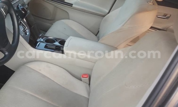 Sayi Imported Toyota Venza Black Mota in Douala a Ƙasar Kamaru Sayi Imported Toyota Venza Black Mota in Douala a Ƙasar Kamaru