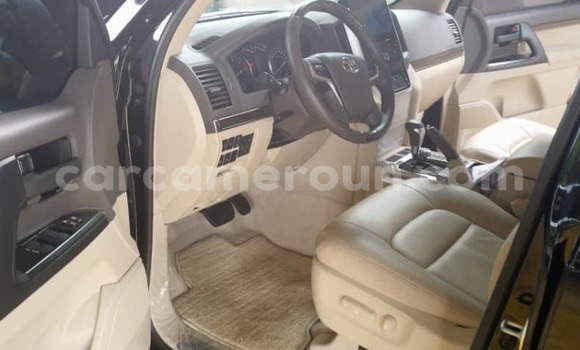 Buy New Toyota Land Cruiser Black Car in Douala in Littoral Cameroon Buy New Toyota Land Cruiser Black Car in Douala in Littoral Cameroon
