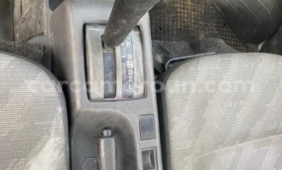 Sayi Na hannu Suzuki Carry White Babbar mota in Douala a Ƙasar Kamaru Sayi Na hannu Suzuki Carry White Babbar mota in Douala a Ƙasar Kamaru