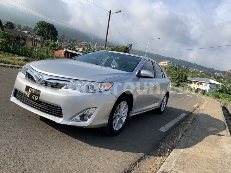 Buy used toyota camry beige car in douala in littoral cameroon