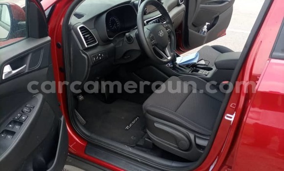 Sayi Imported Hyundai Tucson Red Mota in Douala a Ƙasar Kamaru Sayi Imported Hyundai Tucson Red Mota in Douala a Ƙasar Kamaru