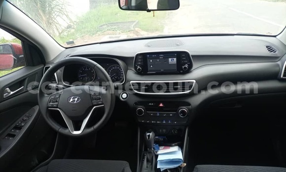 Sayi Imported Hyundai Tucson Red Mota in Douala a Ƙasar Kamaru Sayi Imported Hyundai Tucson Red Mota in Douala a Ƙasar Kamaru