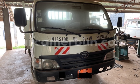 Acheter Occasion Utilitaire Toyota Dyna Blanc à Yaoundé, Central Cameroon