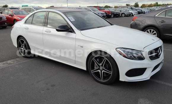 Acheter Neuf Voiture Mercedes-Benz C-Classe Blanc à Douala, Littoral Cameroon Acheter Neuf Voiture Mercedes-Benz C-Classe Blanc à Douala, Littoral Cameroon