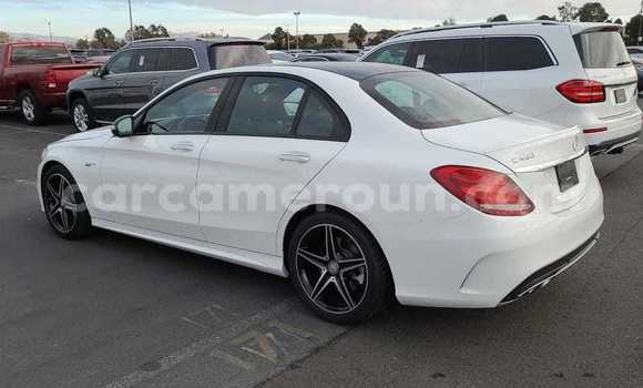 Acheter Neuf Voiture Mercedes-Benz C-Classe Blanc à Douala, Littoral Cameroon Acheter Neuf Voiture Mercedes-Benz C-Classe Blanc à Douala, Littoral Cameroon