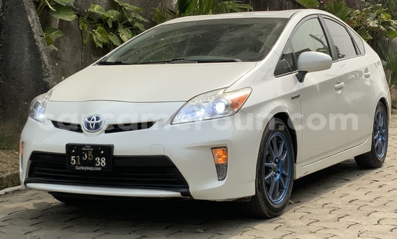 Acheter Occasion Voiture Toyota Prius Blanc à Douala, Littoral Cameroon Acheter Occasion Voiture Toyota Prius Blanc à Douala, Littoral Cameroon