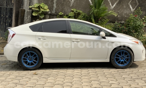 Acheter Occasion Voiture Toyota Prius Blanc à Douala, Littoral Cameroon Acheter Occasion Voiture Toyota Prius Blanc à Douala, Littoral Cameroon