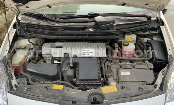 Acheter Occasion Voiture Toyota Prius Blanc à Douala, Littoral Cameroon Acheter Occasion Voiture Toyota Prius Blanc à Douala, Littoral Cameroon