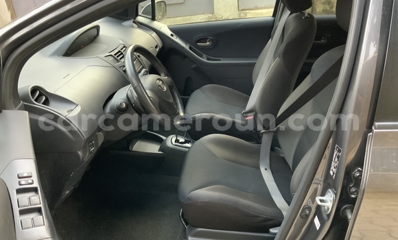 Acheter Occasion Voiture Toyota Vitz Gris à Douala, Littoral Cameroon Acheter Occasion Voiture Toyota Vitz Gris à Douala, Littoral Cameroon