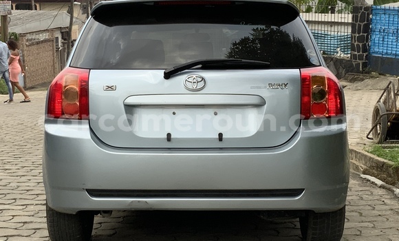 Acheter Occasion Voiture Toyota Runx Bleu à Douala, Littoral Cameroon Acheter Occasion Voiture Toyota Runx Bleu à Douala, Littoral Cameroon