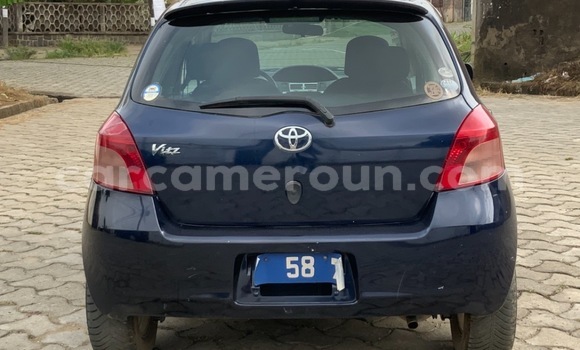 Sayi Na hannu Toyota Vitz Blue Mota in Douala a Ƙasar Kamaru Sayi Na hannu Toyota Vitz Blue Mota in Douala a Ƙasar Kamaru