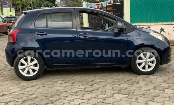 Sayi Na hannu Toyota Vitz Blue Mota in Douala a Ƙasar Kamaru Sayi Na hannu Toyota Vitz Blue Mota in Douala a Ƙasar Kamaru