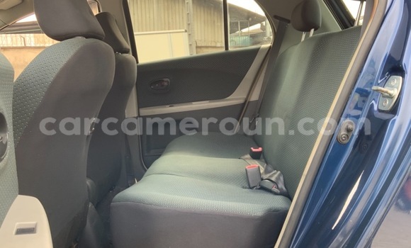 Sayi Na hannu Toyota Vitz Blue Mota in Douala a Ƙasar Kamaru Sayi Na hannu Toyota Vitz Blue Mota in Douala a Ƙasar Kamaru