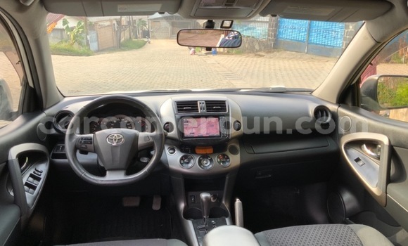 Acheter Occasion Voiture Toyota Vanguard Blanc à Douala, Littoral Cameroon Acheter Occasion Voiture Toyota Vanguard Blanc à Douala, Littoral Cameroon