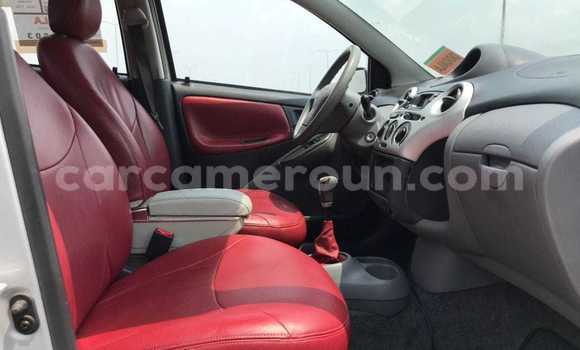 Acheter Occasion Voiture Toyota Yaris Gris à Douala, Littoral Cameroon Acheter Occasion Voiture Toyota Yaris Gris à Douala, Littoral Cameroon