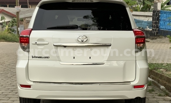 Acheter Occasion Voiture Toyota Vanguard Blanc à Douala, Littoral Cameroon Acheter Occasion Voiture Toyota Vanguard Blanc à Douala, Littoral Cameroon