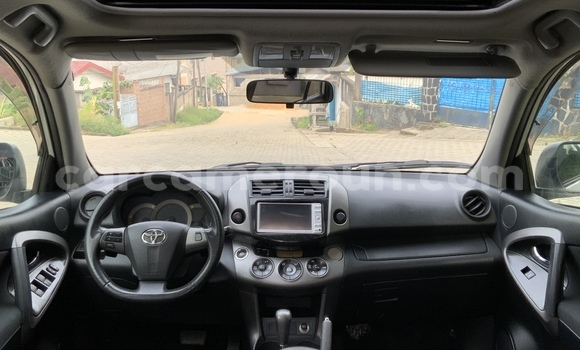 Acheter Occasion Voiture Toyota Vanguard Blanc à Douala, Littoral Cameroon Acheter Occasion Voiture Toyota Vanguard Blanc à Douala, Littoral Cameroon