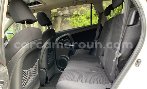 Acheter Occasion Voiture Toyota Vanguard Blanc à Douala, Littoral Cameroon Acheter Occasion Voiture Toyota Vanguard Blanc à Douala, Littoral Cameroon