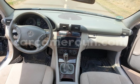 Buy Import Mercedes-Benz C-Classe Black Car in Yaounde in Central Cameroon Buy Import Mercedes-Benz C-Classe Black Car in Yaounde in Central Cameroon
