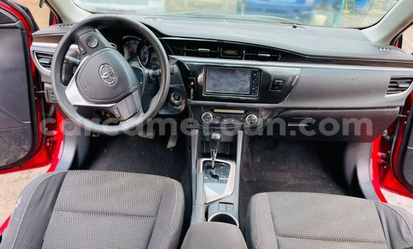 Sayi Na hannu Toyota Auris Red Mota in Douala a Ƙasar Kamaru Sayi Na hannu Toyota Auris Red Mota in Douala a Ƙasar Kamaru