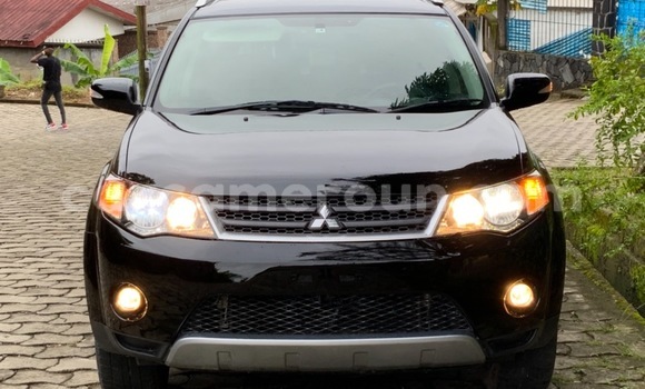 Sayi Na hannu Mitsubishi Outlander Black Mota in Douala a Ƙasar Kamaru Sayi Na hannu Mitsubishi Outlander Black Mota in Douala a Ƙasar Kamaru