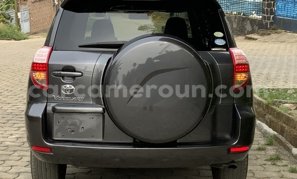 Acheter Occasion Voiture Toyota Vanguard Gris à Douala, Littoral Cameroon Acheter Occasion Voiture Toyota Vanguard Gris à Douala, Littoral Cameroon