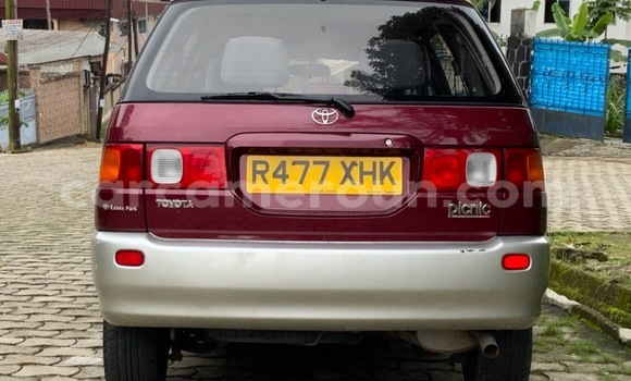 Acheter Occasion Voiture Toyota Picnic Rouge à Douala, Littoral Cameroon Acheter Occasion Voiture Toyota Picnic Rouge à Douala, Littoral Cameroon
