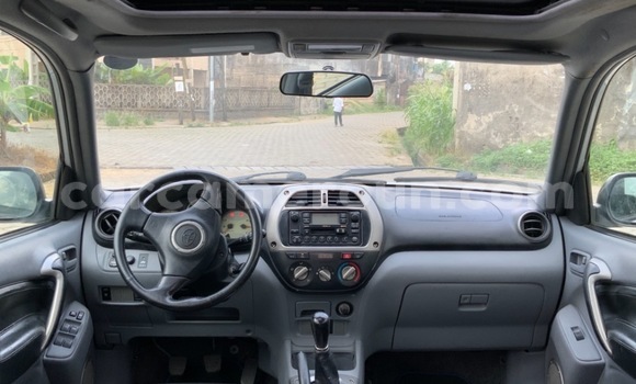 Acheter Occasion Voiture Toyota RAV4 Gris à Douala, Littoral Cameroon Acheter Occasion Voiture Toyota RAV4 Gris à Douala, Littoral Cameroon