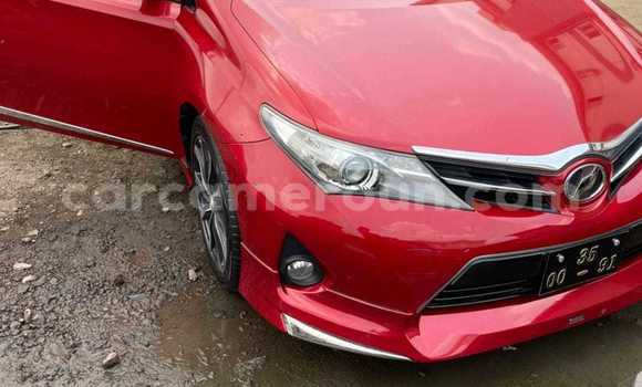 Sayi Sabo Toyota Auris Red Mota in Douala a Ƙasar Kamaru Sayi Sabo Toyota Auris Red Mota in Douala a Ƙasar Kamaru
