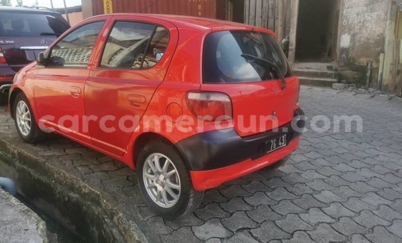 Sayi Na hannu Toyota Yaris Red Mota in Douala a Ƙasar Kamaru Sayi Na hannu Toyota Yaris Red Mota in Douala a Ƙasar Kamaru