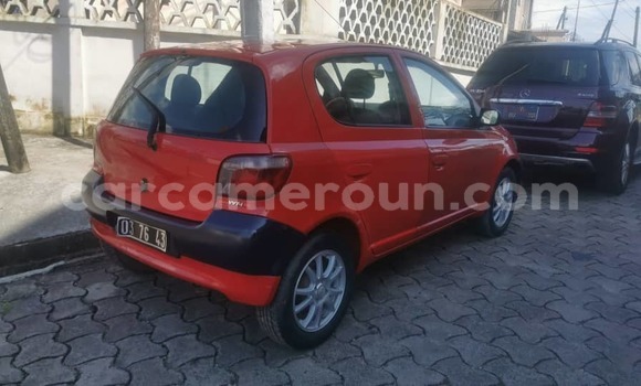 Sayi Na hannu Toyota Yaris Red Mota in Douala a Ƙasar Kamaru Sayi Na hannu Toyota Yaris Red Mota in Douala a Ƙasar Kamaru