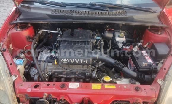 Sayi Na hannu Toyota Yaris Red Mota in Douala a Ƙasar Kamaru Sayi Na hannu Toyota Yaris Red Mota in Douala a Ƙasar Kamaru