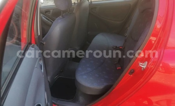 Sayi Na hannu Toyota Yaris Red Mota in Douala a Ƙasar Kamaru Sayi Na hannu Toyota Yaris Red Mota in Douala a Ƙasar Kamaru