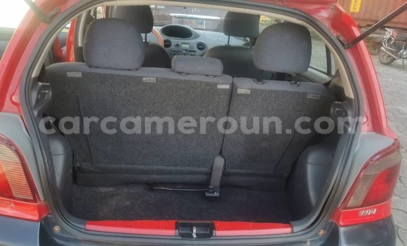 Sayi Na hannu Toyota Yaris Red Mota in Douala a Ƙasar Kamaru Sayi Na hannu Toyota Yaris Red Mota in Douala a Ƙasar Kamaru