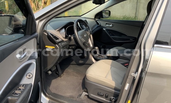 Acheter Occasion Voiture Hyundai Santa Fe Gris à Douala, Littoral Cameroon Acheter Occasion Voiture Hyundai Santa Fe Gris à Douala, Littoral Cameroon