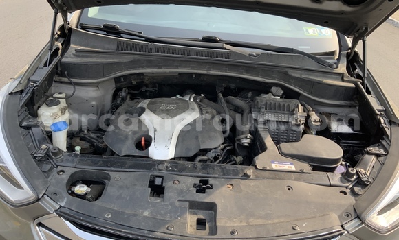 Acheter Occasion Voiture Hyundai Santa Fe Gris à Douala, Littoral Cameroon Acheter Occasion Voiture Hyundai Santa Fe Gris à Douala, Littoral Cameroon