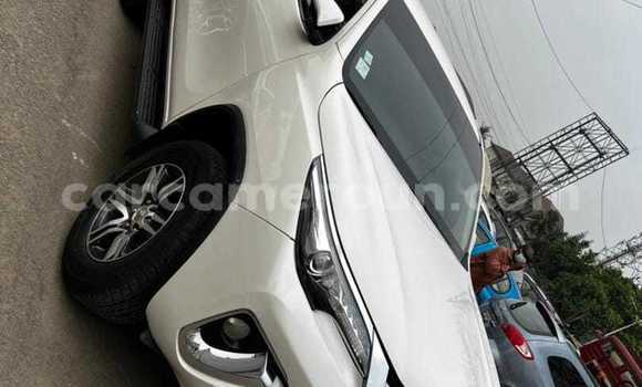 Acheter Neuf Voiture Toyota Fortuner Blanc à Douala, Littoral Cameroon Acheter Neuf Voiture Toyota Fortuner Blanc à Douala, Littoral Cameroon