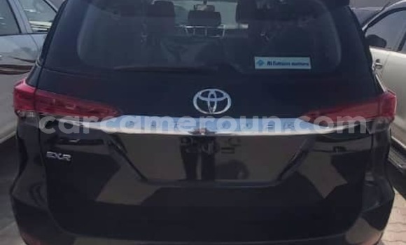 Acheter Neuf Voiture Toyota Fortuner Blanc à Douala, Littoral Cameroon Acheter Neuf Voiture Toyota Fortuner Blanc à Douala, Littoral Cameroon