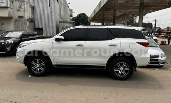 Acheter Neuf Voiture Toyota Fortuner Blanc à Douala, Littoral Cameroon Acheter Neuf Voiture Toyota Fortuner Blanc à Douala, Littoral Cameroon
