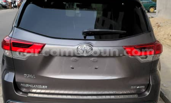 Buy Import Toyota Highlander Silver Car in Douala in Littoral Cameroon Buy Import Toyota Highlander Silver Car in Douala in Littoral Cameroon