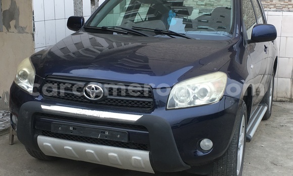 Acheter Occasion Voiture Toyota RAV4 Bleu à Douala, Littoral Cameroon Acheter Occasion Voiture Toyota RAV4 Bleu à Douala, Littoral Cameroon