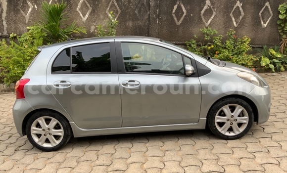 Acheter Occasion Voiture Toyota Vitz Gris à Douala, Littoral Cameroon Acheter Occasion Voiture Toyota Vitz Gris à Douala, Littoral Cameroon