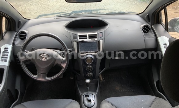 Acheter Occasion Voiture Toyota Vitz Gris à Douala, Littoral Cameroon Acheter Occasion Voiture Toyota Vitz Gris à Douala, Littoral Cameroon